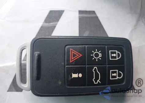 2013 Volvo Xc60 3.2 Premier z USA, uszkodzony, nr VIN YV4952DZXD2392571